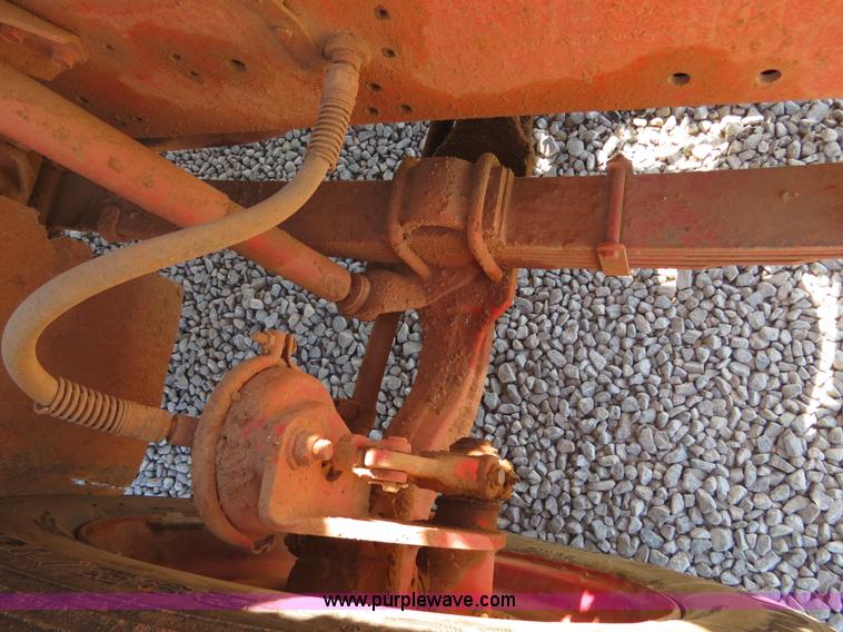 image for item B2459 1987 International 1955 crane truck