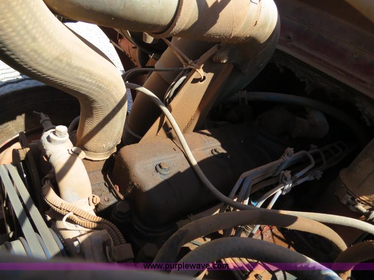 image for item B2459 1987 International 1955 crane truck