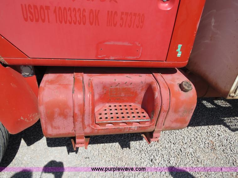 image for item B2459 1987 International 1955 crane truck