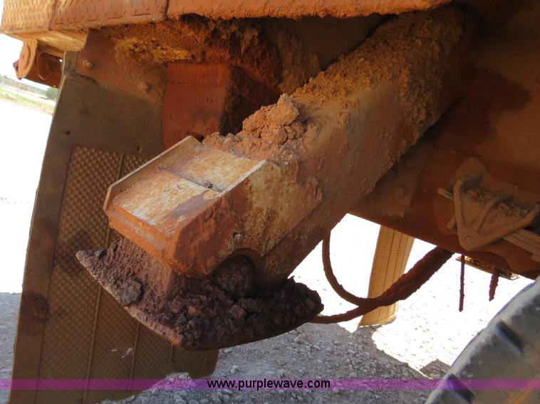 image for item B2459 1987 International 1955 crane truck