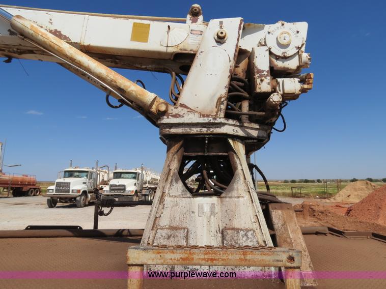image for item B2459 1987 International 1955 crane truck