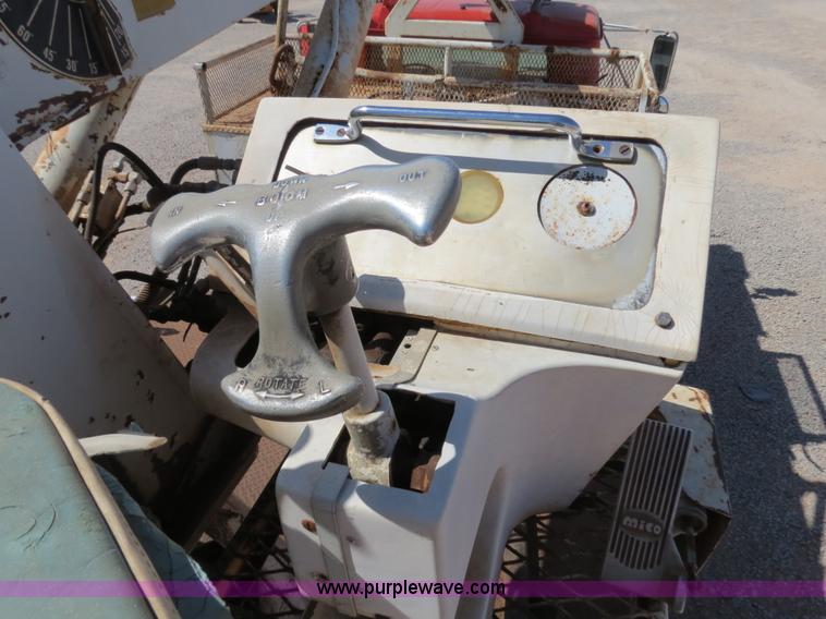 image for item B2459 1987 International 1955 crane truck