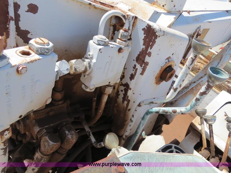 image for item B2459 1987 International 1955 crane truck