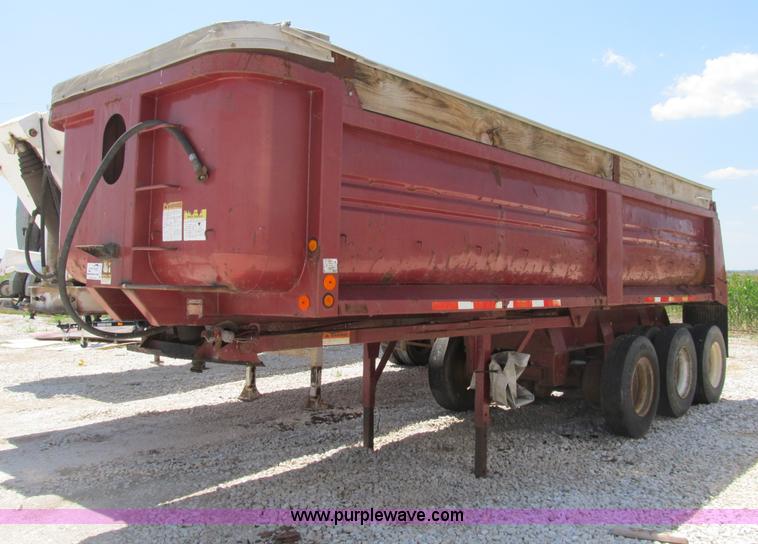 image for item B2790 1994 Clement 26' dump trailer