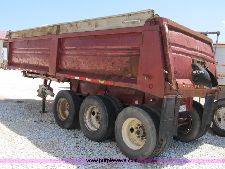 image for item B2790 1994 Clement 26' dump trailer