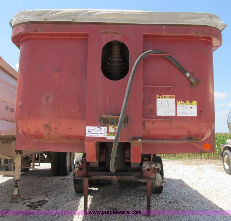 image for item B2790 1994 Clement 26' dump trailer