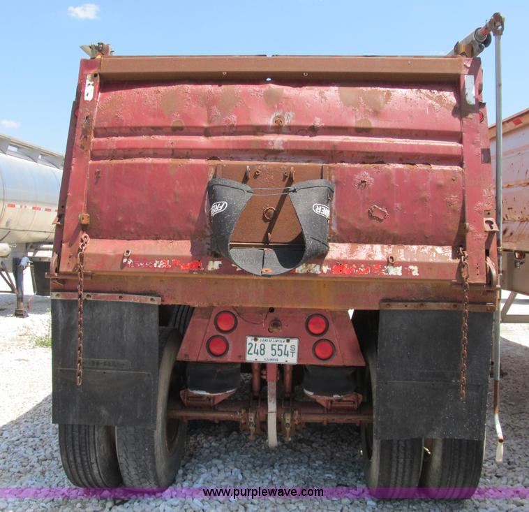 image for item B2790 1994 Clement 26' dump trailer