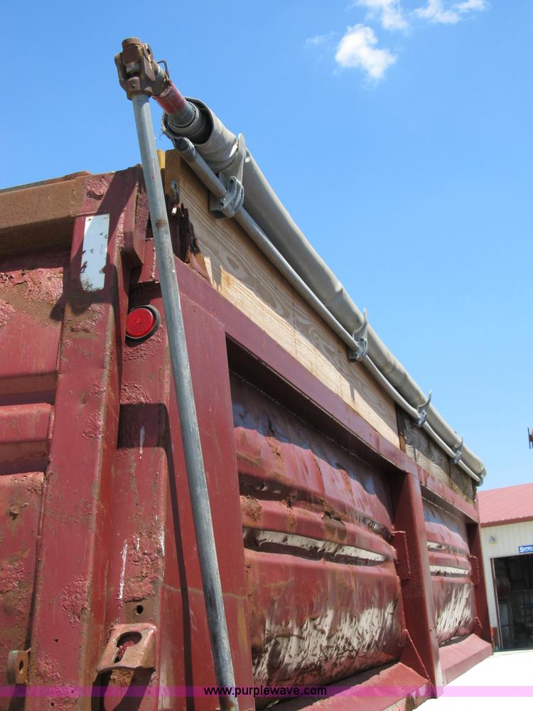 image for item B2790 1994 Clement 26' dump trailer