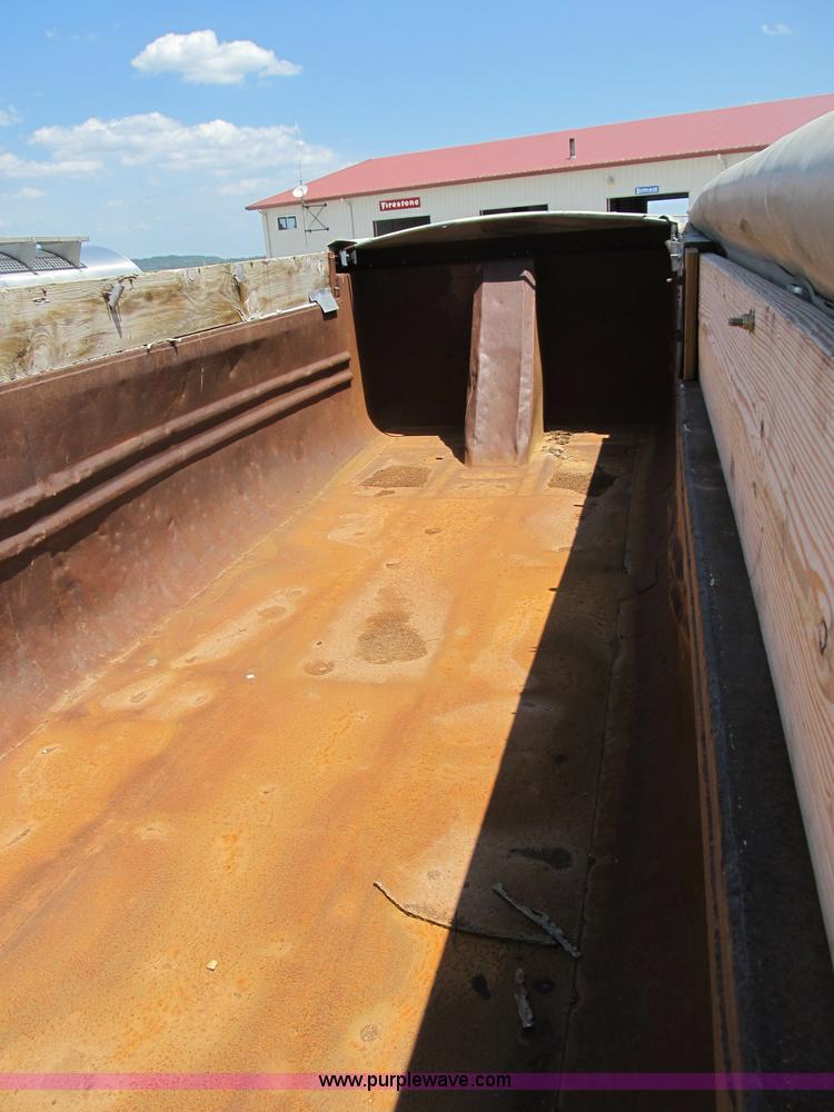 image for item B2790 1994 Clement 26' dump trailer