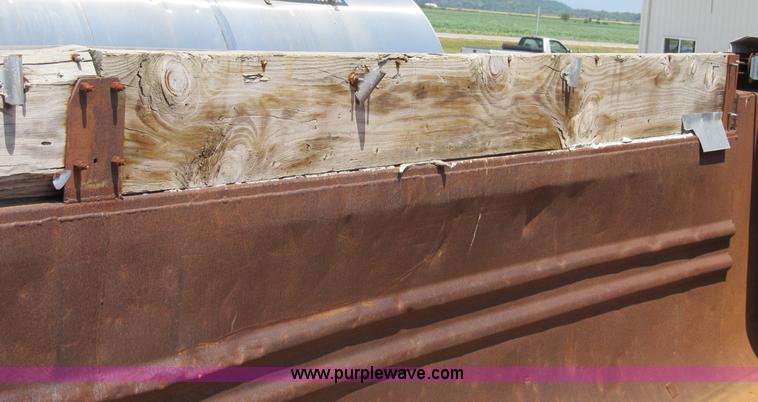 image for item B2790 1994 Clement 26' dump trailer