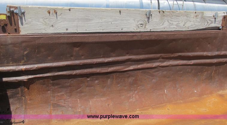 image for item B2790 1994 Clement 26' dump trailer