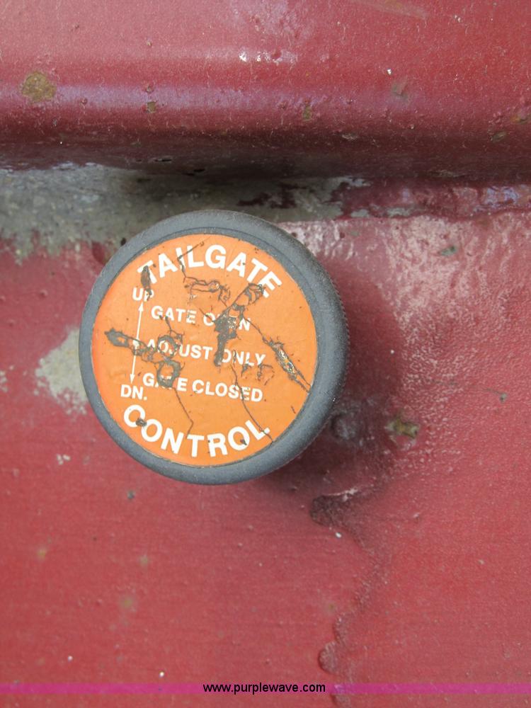 image for item B2790 1994 Clement 26' dump trailer