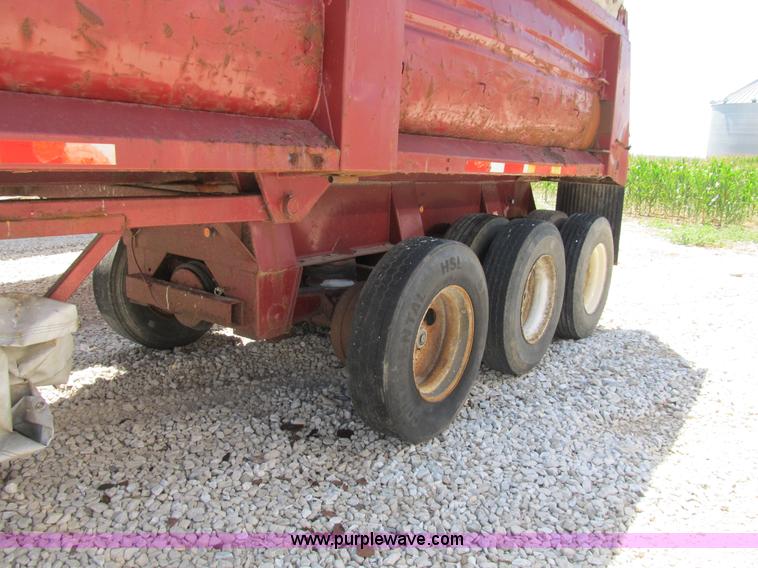 image for item B2790 1994 Clement 26' dump trailer