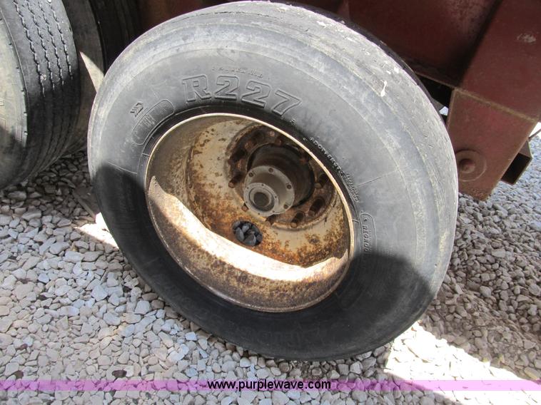 image for item B2790 1994 Clement 26' dump trailer