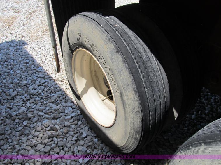 image for item B2790 1994 Clement 26' dump trailer