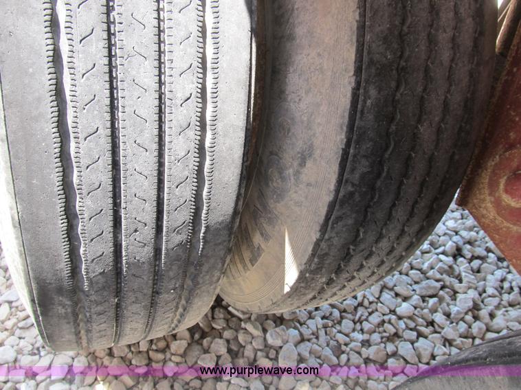 image for item B2790 1994 Clement 26' dump trailer