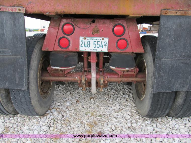 image for item B2790 1994 Clement 26' dump trailer