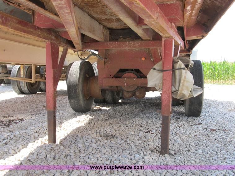 image for item B2790 1994 Clement 26' dump trailer