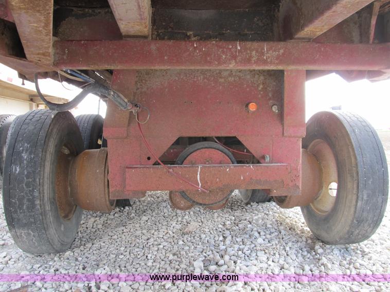 image for item B2790 1994 Clement 26' dump trailer