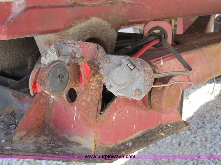 image for item B2790 1994 Clement 26' dump trailer