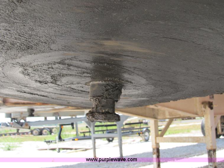 image for item B2790 1994 Clement 26' dump trailer