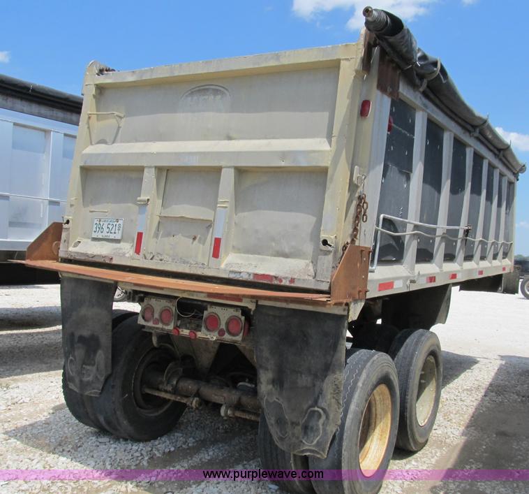 image for item B2792 1972 Heil 22' dump trailer