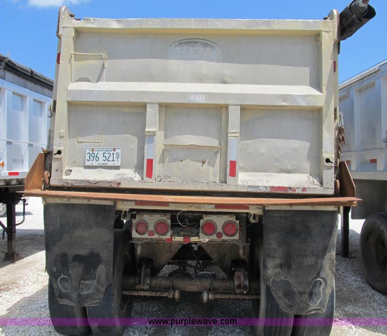 image for item B2792 1972 Heil 22' dump trailer