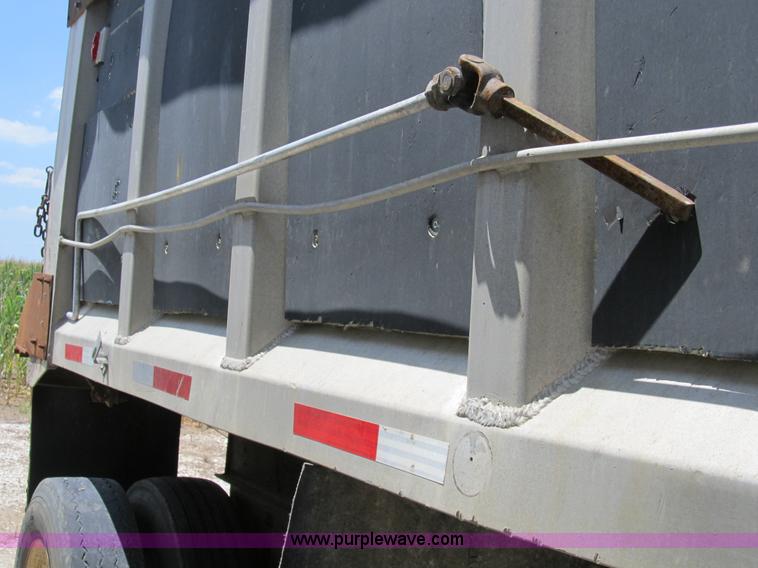 image for item B2792 1972 Heil 22' dump trailer