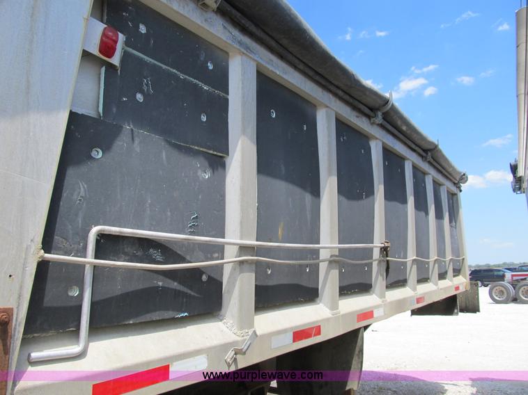 image for item B2792 1972 Heil 22' dump trailer