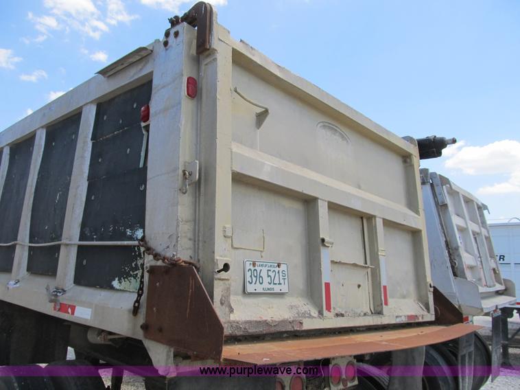 image for item B2792 1972 Heil 22' dump trailer