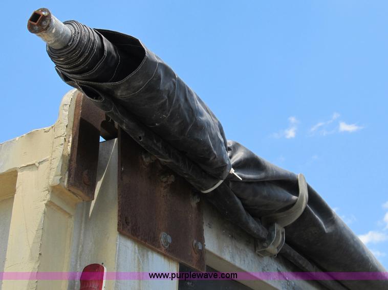 image for item B2792 1972 Heil 22' dump trailer