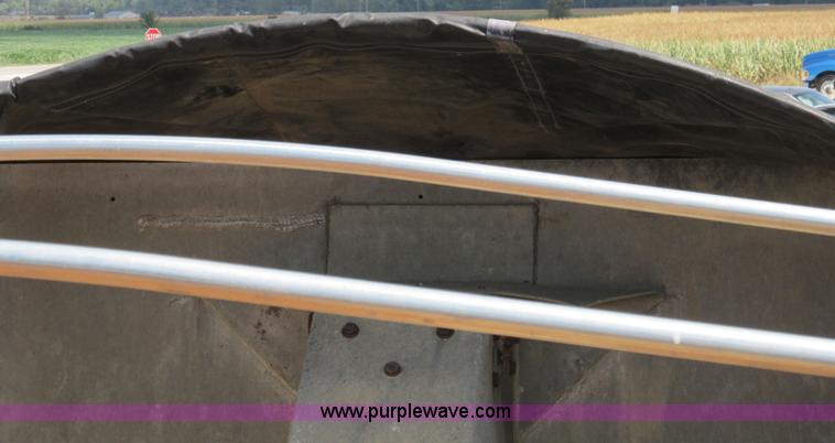 image for item B2792 1972 Heil 22' dump trailer