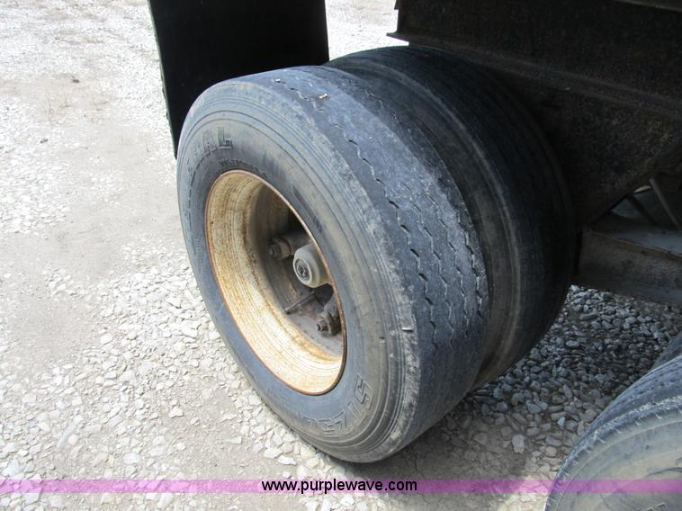 image for item B2792 1972 Heil 22' dump trailer