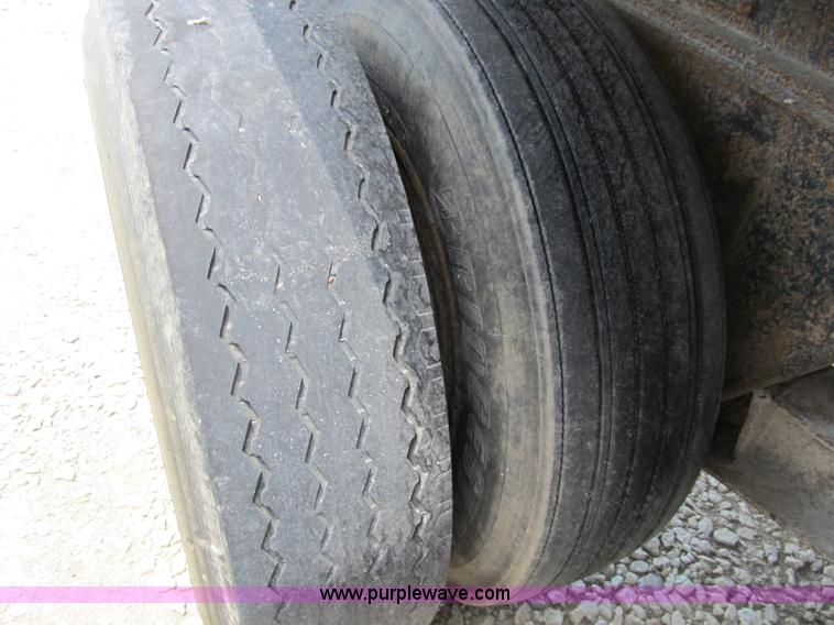 image for item B2792 1972 Heil 22' dump trailer