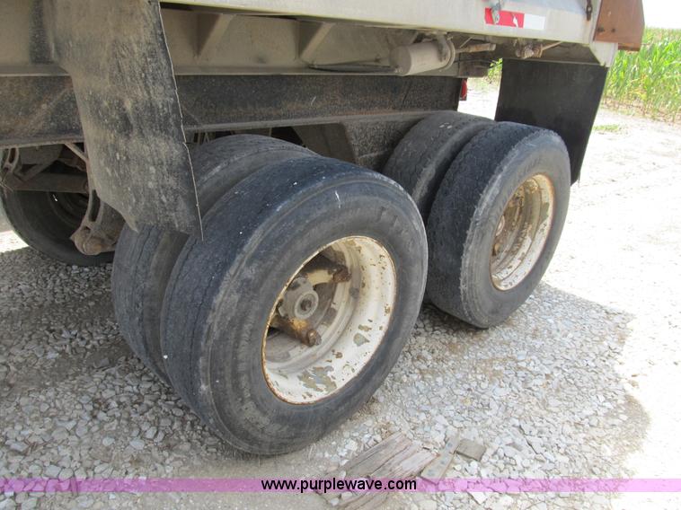 image for item B2792 1972 Heil 22' dump trailer