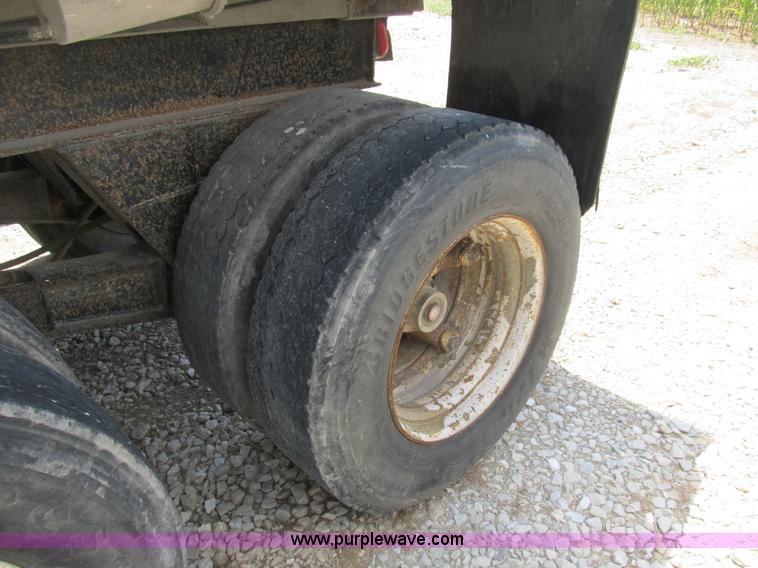 image for item B2792 1972 Heil 22' dump trailer