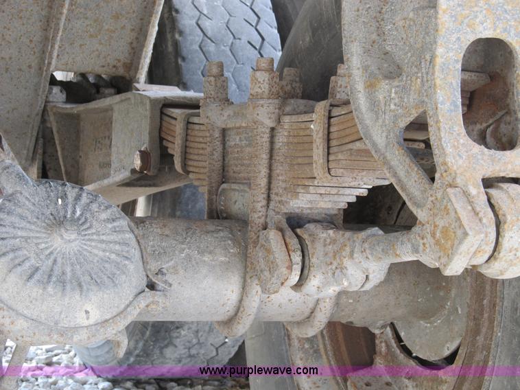 image for item B2792 1972 Heil 22' dump trailer