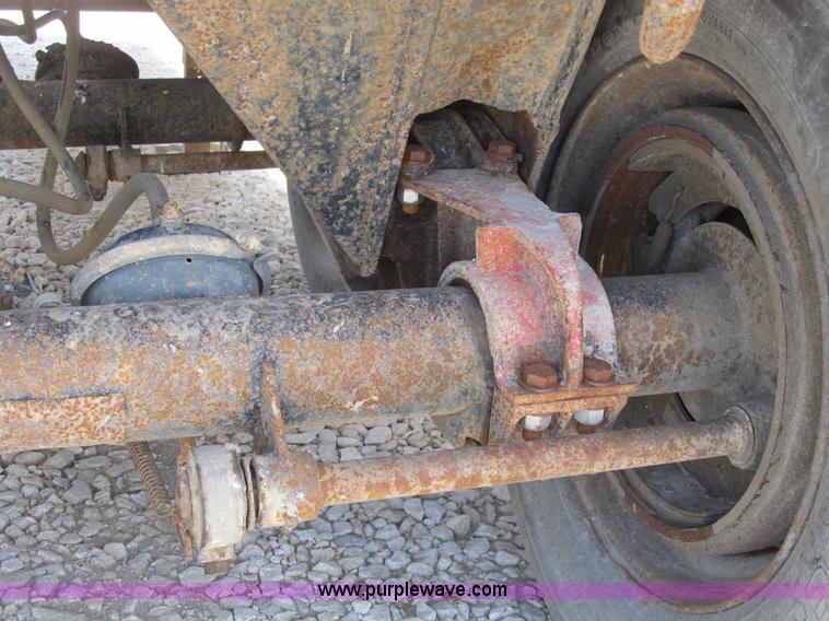 image for item B2792 1972 Heil 22' dump trailer