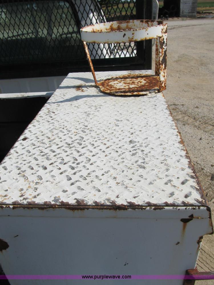 image for item B2796 1989 Ford F800 bucket truck