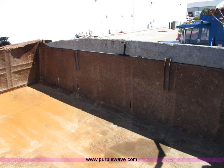 image for item B2797 1987 Ford LT8000 tandem axle dump truck