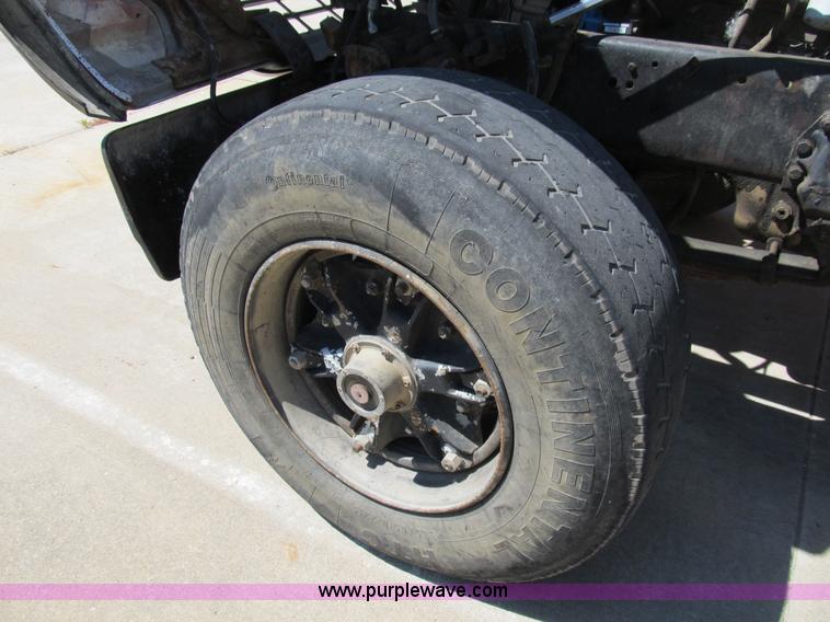 image for item B2797 1987 Ford LT8000 tandem axle dump truck