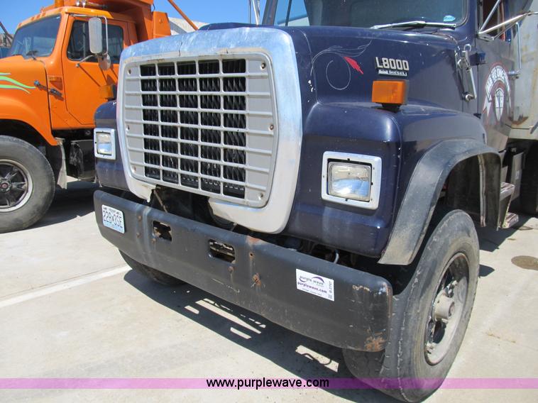image for item B2797 1987 Ford LT8000 tandem axle dump truck