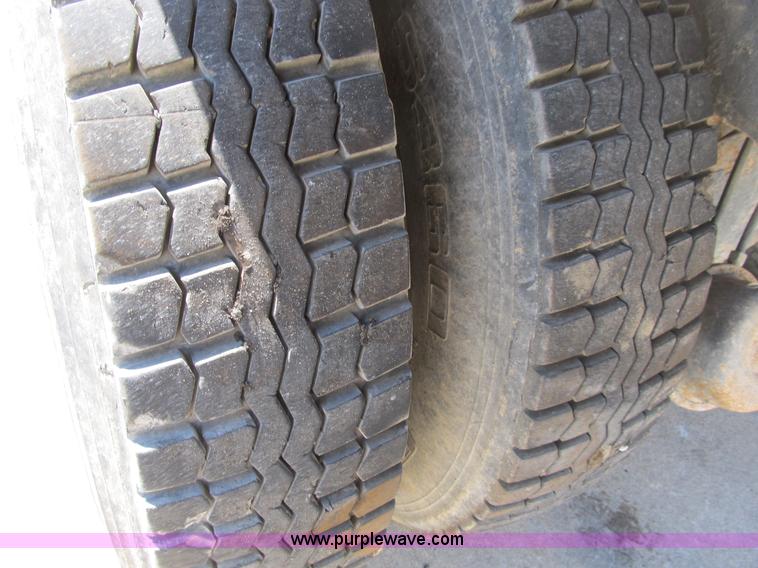 image for item B2797 1987 Ford LT8000 tandem axle dump truck