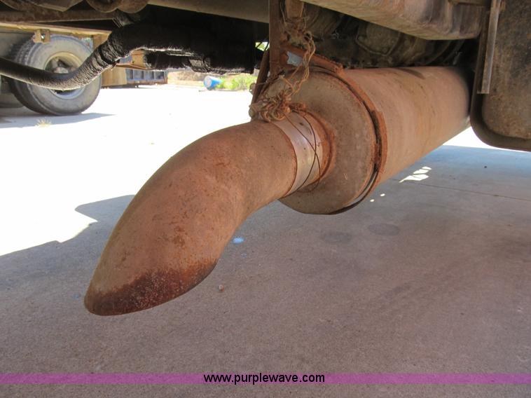 image for item B2797 1987 Ford LT8000 tandem axle dump truck