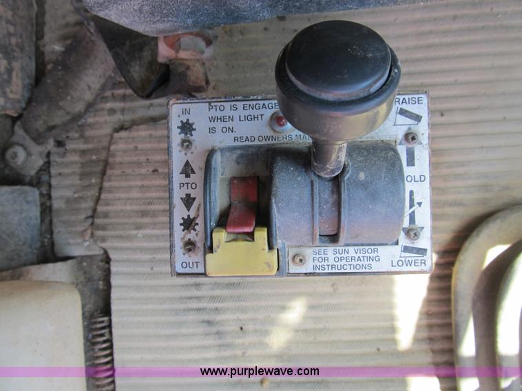 image for item B2797 1987 Ford LT8000 tandem axle dump truck