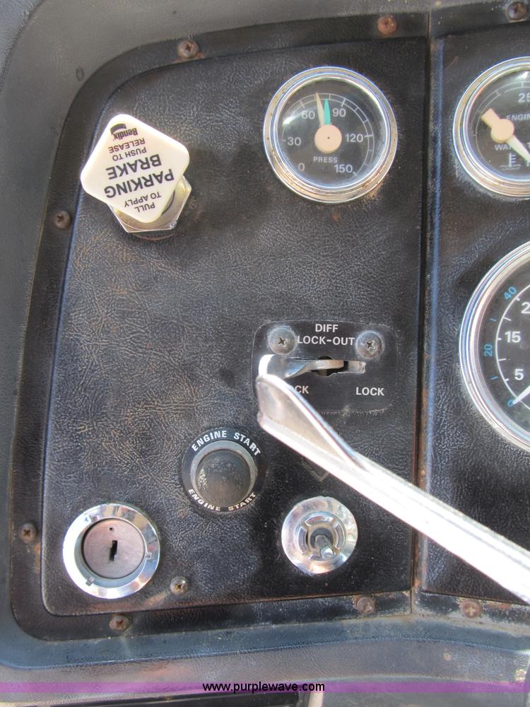 image for item B2797 1987 Ford LT8000 tandem axle dump truck