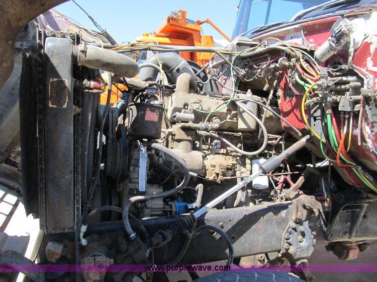 image for item B2797 1987 Ford LT8000 tandem axle dump truck