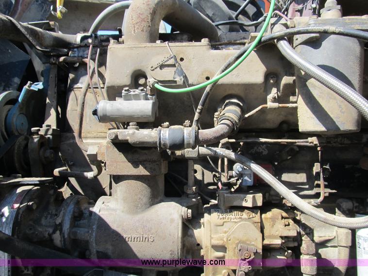 image for item B2797 1987 Ford LT8000 tandem axle dump truck