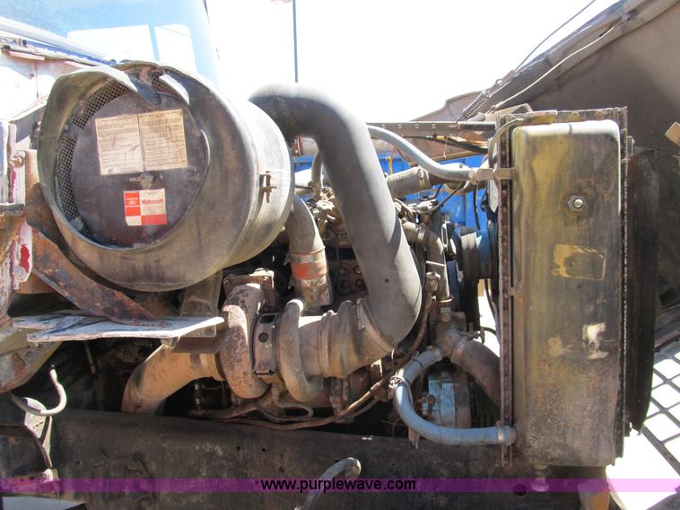 image for item B2797 1987 Ford LT8000 tandem axle dump truck