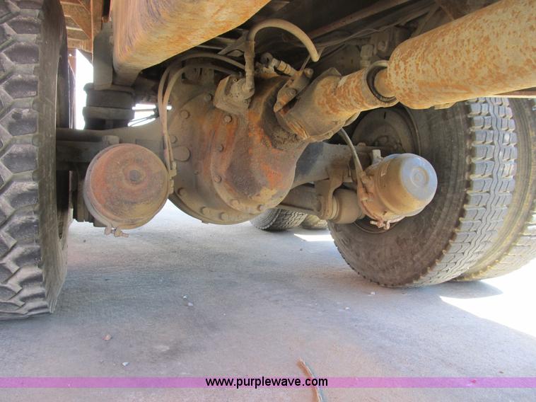 image for item B2797 1987 Ford LT8000 tandem axle dump truck